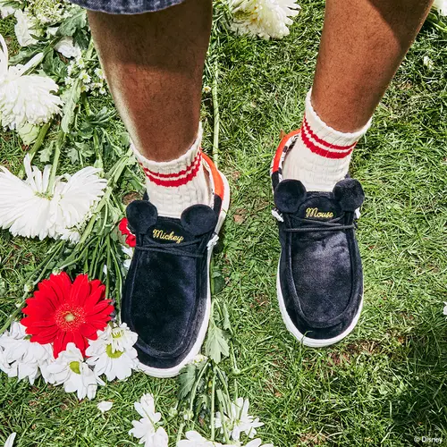 HEYDUDE Disney Mickey Mouse Wally – Mickey Black/Red online