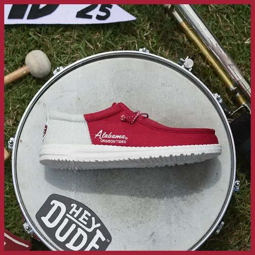 HEYDUDE Wally Funk Alabama Crimson Tide – Crimson online