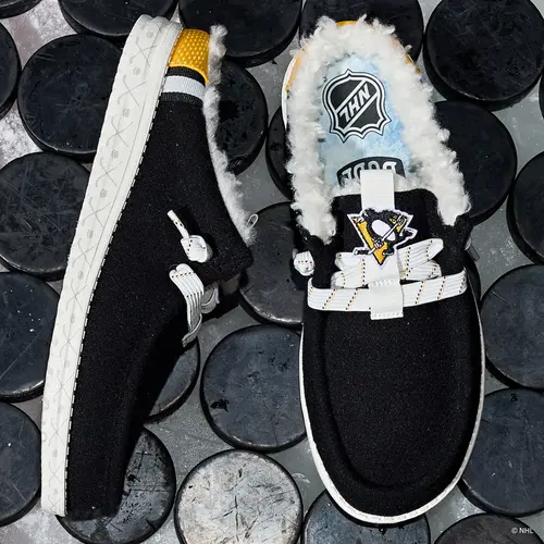 HEYDUDE NHL® Pittsburgh Penguins® Wally Slip – Black/Yellow online